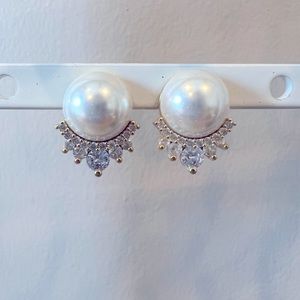 Pearl Stud Earrings with Diamond Cluster